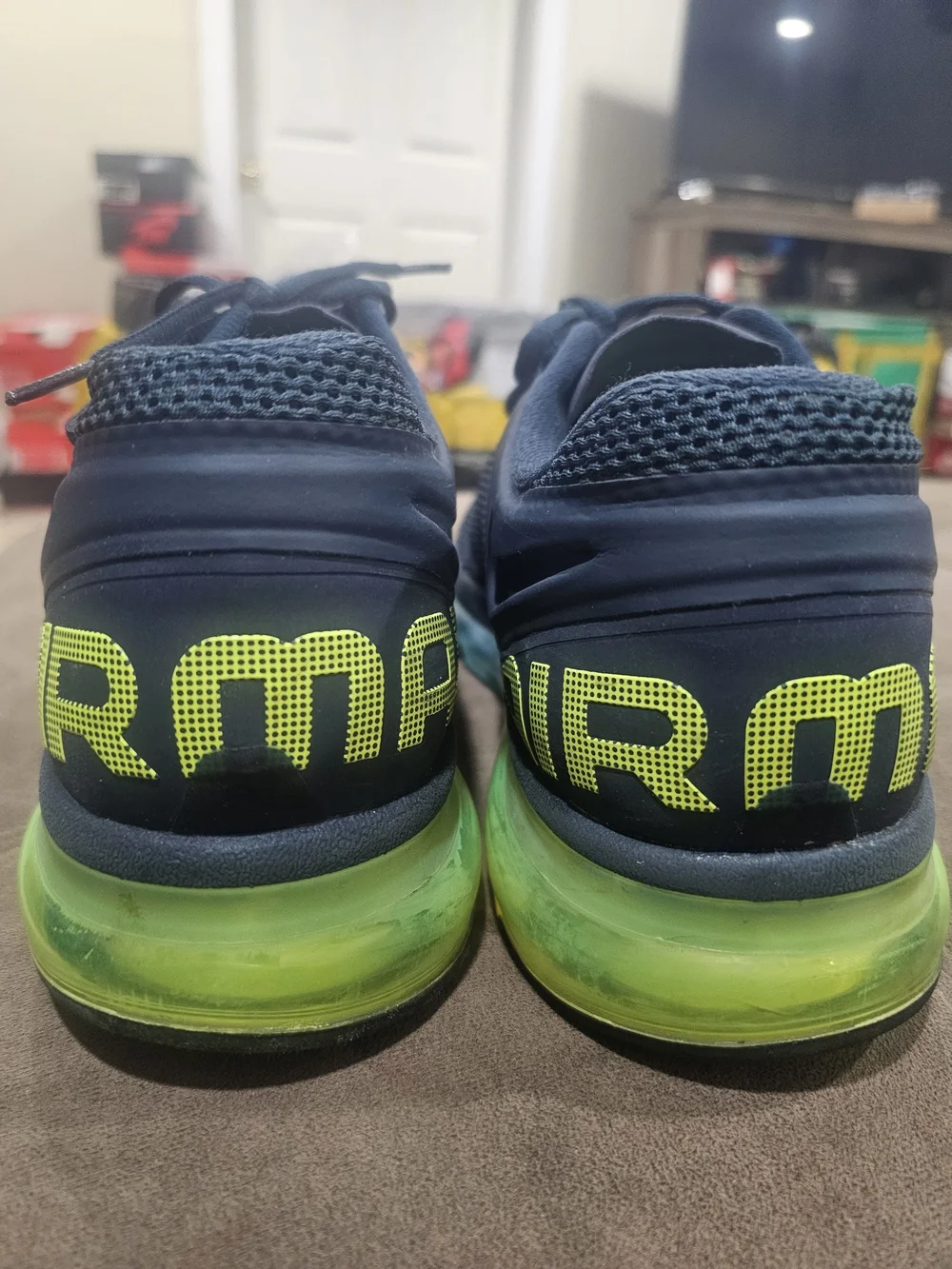 Nike Men’s Navy Blue Running Shoes with Teal Accents